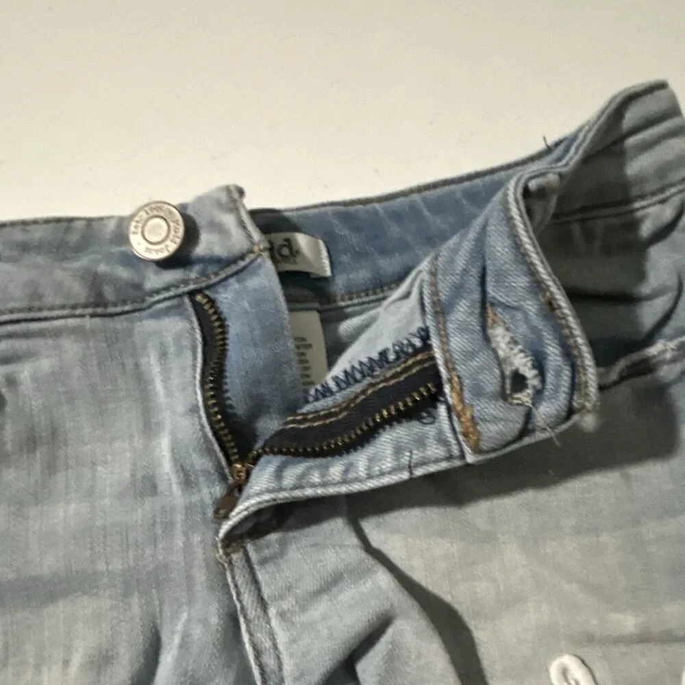 Mudd Girls Light Wash Blue Denim Cut-Off Shorts: Size 12 Stretch Lace Pockets